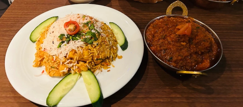 a wide range of delicious Indian and Nepalese dishes served at Kathmandu Fusion Restaurant in Glasgow 